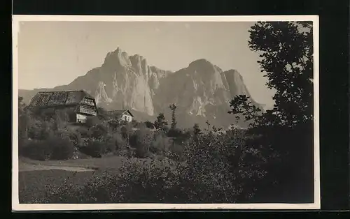 AK Seis, Ortspartie vor Bergpanorama