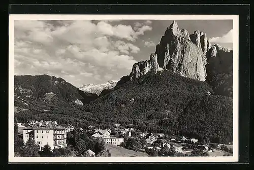 AK Seis am Schlern, Ortspartie mit Blick auf die Dolomiten