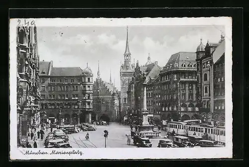 AK München, Strassenbahnen auf dem Marienplatz