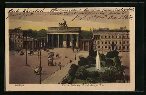 AK Berlin, Wasserspiel auf dem Pariser Platz mit dem Brandenburger Tor