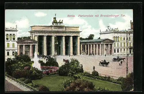 AK Berlin, Pariser Platz und das Brandenburger Tor