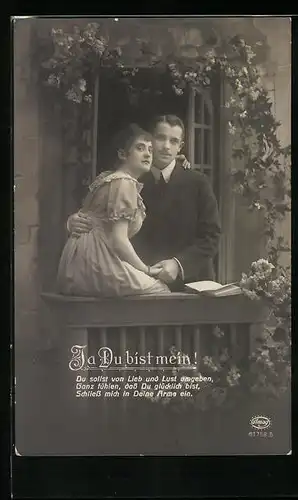 Foto-AK Amag: Ja du bist mein!, Pärchen auf dem Balkon beim Kuscheln