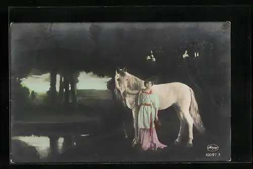 Foto-AK Amag: Junge Frau mit ihrem Schimmel am Teichufer