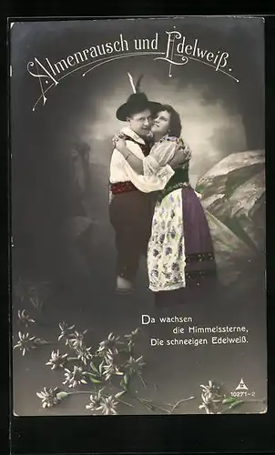 Foto-AK Photochemie Berlin Nr. 10271: Almenrausch und Edelweiss, Mann hält Frau im Arm in Trachten