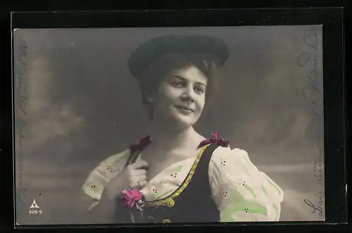 Foto-AK Photochemie Berlin Nr. 806: Junge Dame in Volkstracht