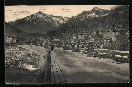 AK Meran, Kurhauspromenade, Blick auf die Zielspitze und Rotheck