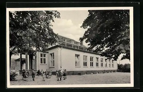 AK Bad Kreuznach, Kinder vor der Heilanstalt Viktoriastift