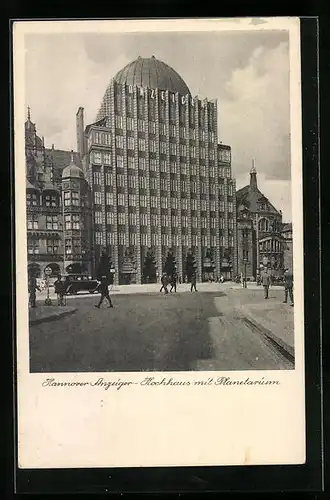 AK Hannover, vor dem Hochhaus mit dem Planetarium