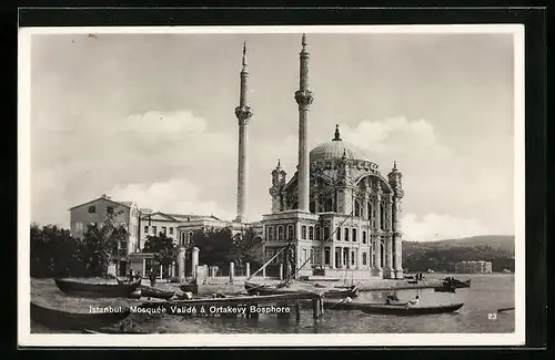AK Istanbul, Mosquee Valide a Ortakevy Bosphore