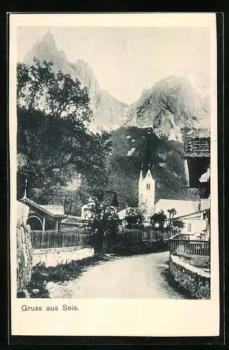 AK Seis am Schlern, Partie an der Kirche