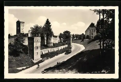 AK Landsberg a. Lech, Neue Bergstrasse mit Bayertor