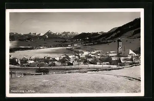 AK Nesselwang / Allgäu, Ortsansicht mit Kirche