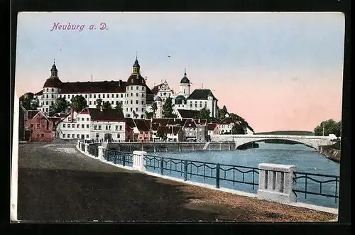 AK Neuburg a. D., Flusspartie mit Brücke