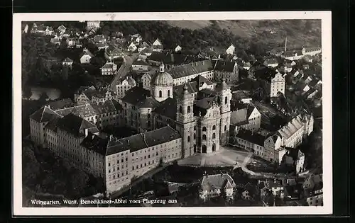 AK Weingarten / Württ., Benediktiner-Abtei vom Flugzeug aus gesehen
