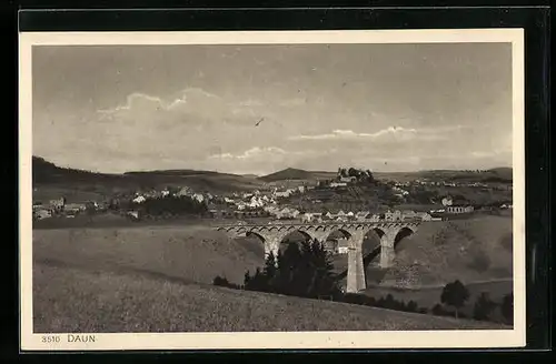 AK Daun / Eifel, Blick zum Viadukt