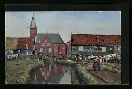 Künstler-AK Photochromie Nr. 1933: Dorfpartie mit Kirche und Fluss