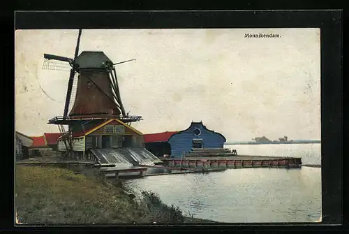 Künstler-AK Photochromie Nr. 2932: Monnikendam, Windmühle am Wasser