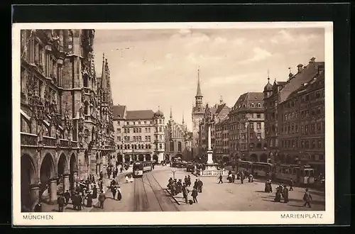 AK München, Strassenbahn auf dem Marienplatz