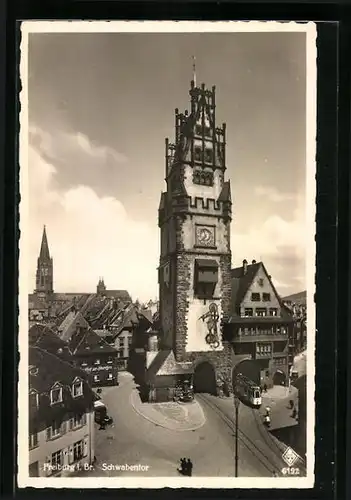 AK Freiburg i. B., Strassenbahn unter dem Schwabentor
