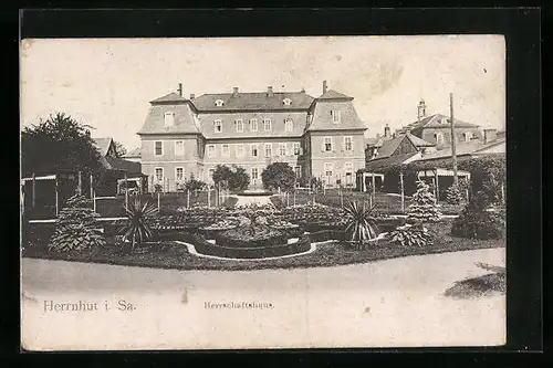 AK Herrnhut i. Sa., Parkidylle am Herrschaftshaus