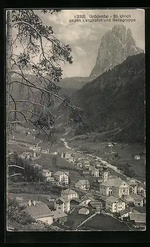 AK St. Ulrich /Grödental, Ortsansicht gegen Langkofel und Sellagruppe