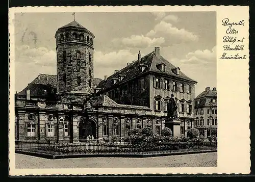 AK Bayreuth, Partie am Alten Schloss mit dem Standbild Maximilian II.
