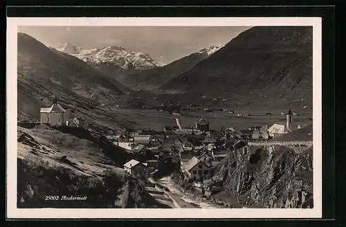 AK Andermatt, Totale mit Gebirgswand