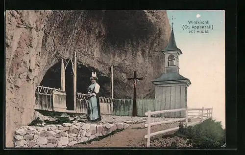 AK Appenzell, Frau in Tracht am Wildkirchli