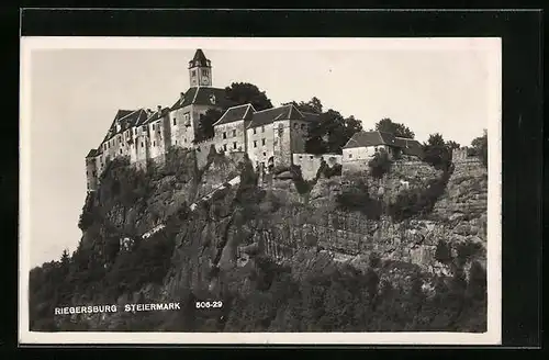 AK Riegersburg, Panoramablick zum Schloss