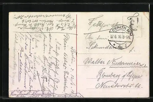 AK Berlin, Soldaten marschieren vor dem Dom