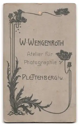 Fotografie Wilhelm Wengenroth, Plettenberg, Wilhelmstrasse 36, Knabe in feinem Zwirn