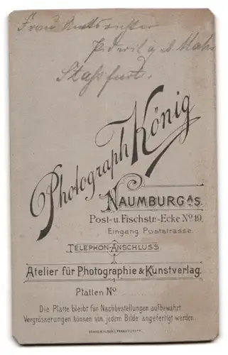 Fotografie Carl König, Naumburg, Post-u. Fischstr. 19, Junges Fräulein in schicker Kleidung