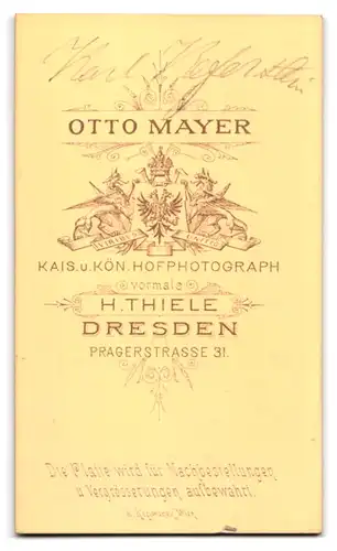 Fotografie Otto Mayer, Dresden, Pragerstr. 31, eleganter Herr mit Vollbart