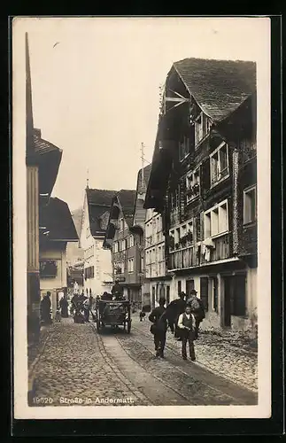 AK Andermatt, Blick in eine belebte Strasse