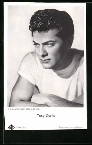 AK Schauspieler Tony Curtis in weissem T-Shirt