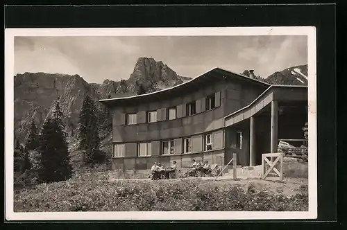 AK Braunwald-Oberstaffel, Ortstock-Skihaus, Berghotel mit Gebirgspanorama