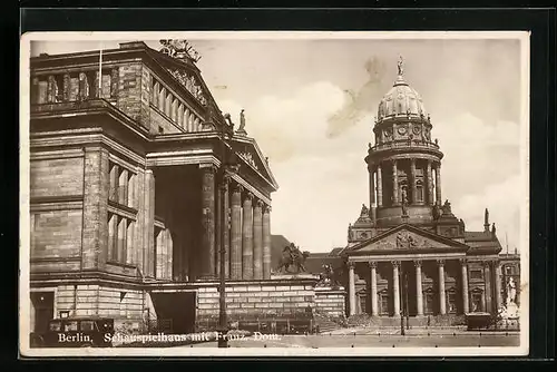 AK Berlin, Gendarmenmarkt, Schauspielhaus mit Franz. Dom