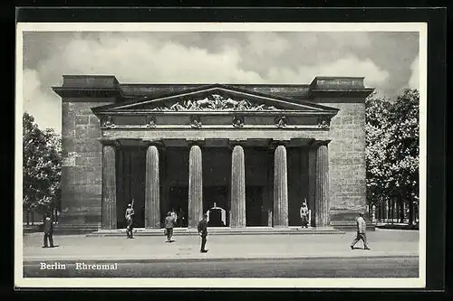 AK Berlin, Partie vor dem Ehrenmal