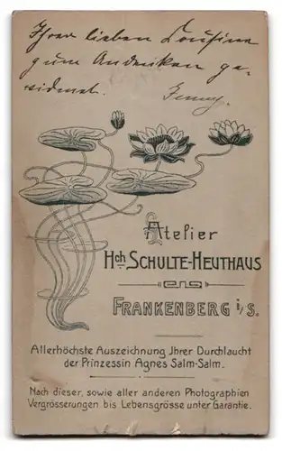 Fotografie Schulte-Heuthaus, Frankenberg i. Sa., Junge Dame in weissem Oberteil mit einer Kette