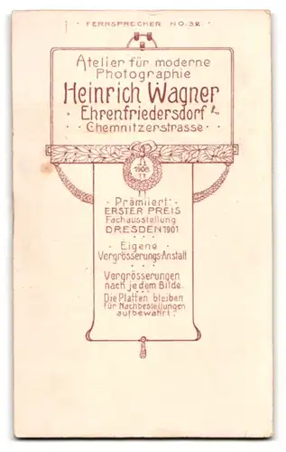 Fotografie Heinrich Wagner, Ehrenfriedersdorf, Chemnitzerstrasse, Gutbürgerliche junge Dame mit Blumenstrauss