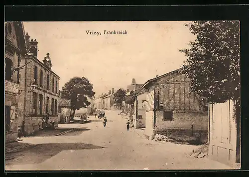 AK Vrizy, Strassenpartie mit Soldaten