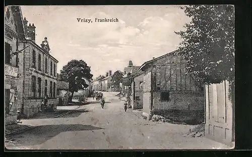 AK Vrizy, Strassenpartie mit Soldaten