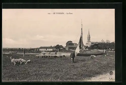 AK Le Verdon, Le Port