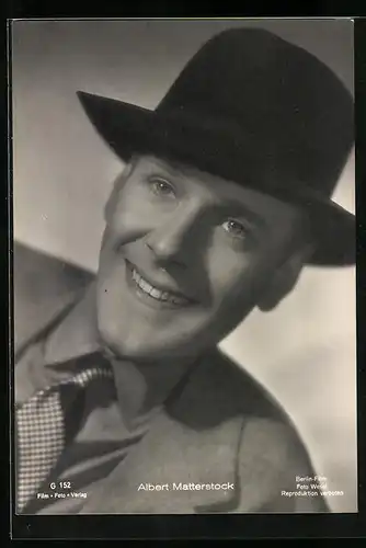AK Schauspieler Albert Matterstock mit Hut lächelnd