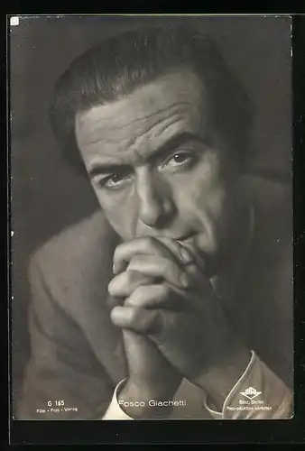 AK Schauspieler Fosco Giachetti in nachdenklicher Pose