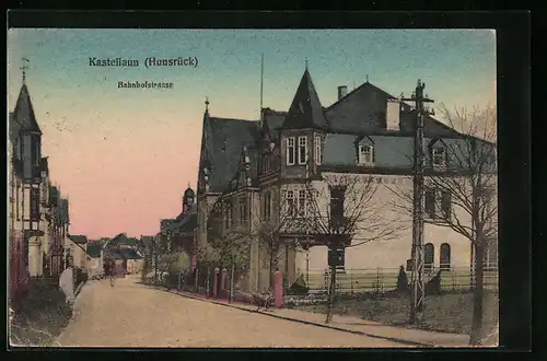 AK Kastellaun /Hünsrück, Bahnhofstrasse mit Bäumen