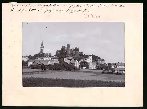 Fotografie Brück & Sohn Meissen, Ansicht Stolpen i. Sa.Blick auf die Stadt mit Schloss und Kirche