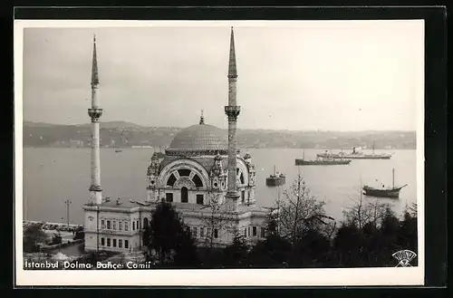 AK Istanbul, Dolma Bahce Camii