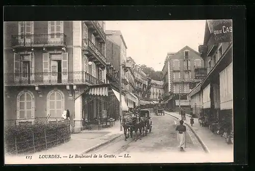 AK Lourdes, Le Boulevard de la Grotte