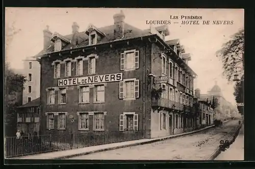 AK Lourdes, Hotel de Nevers